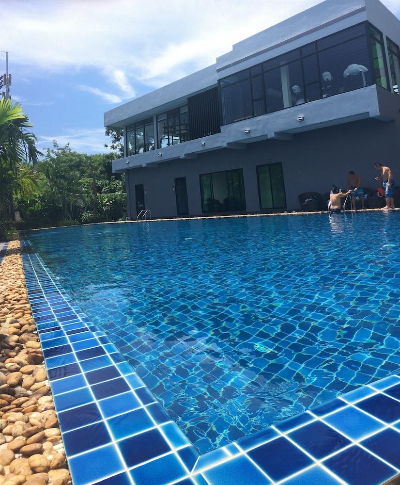 Dusit Grand Condo View Pattaya Exterior photo